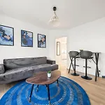 2 Bed Luxury Parking And Garden - Close To Heathrow