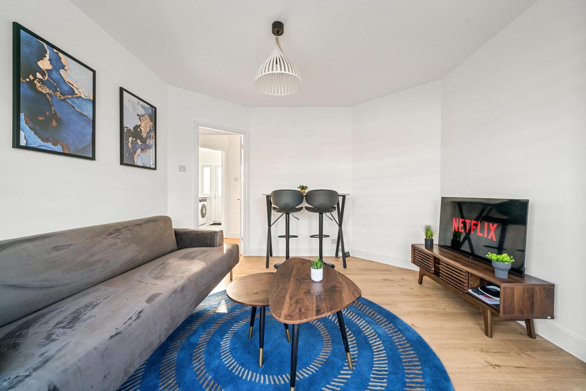 Appartamento 2 Bed Luxury Parking And Garden - Close To Heathrow Londra