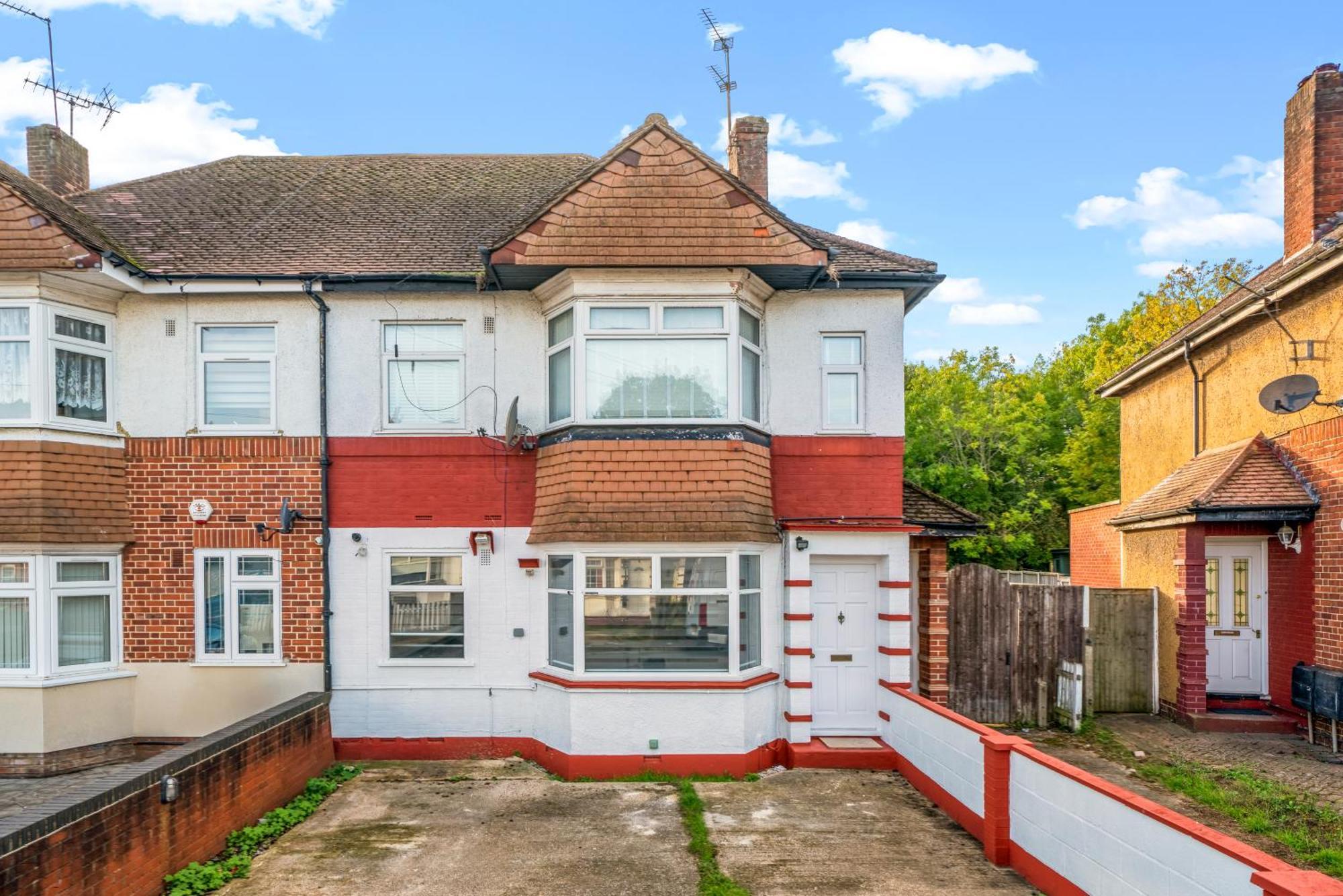 Appartamento 2 Bed Luxury Parking And Garden - Close To Heathrow Londra