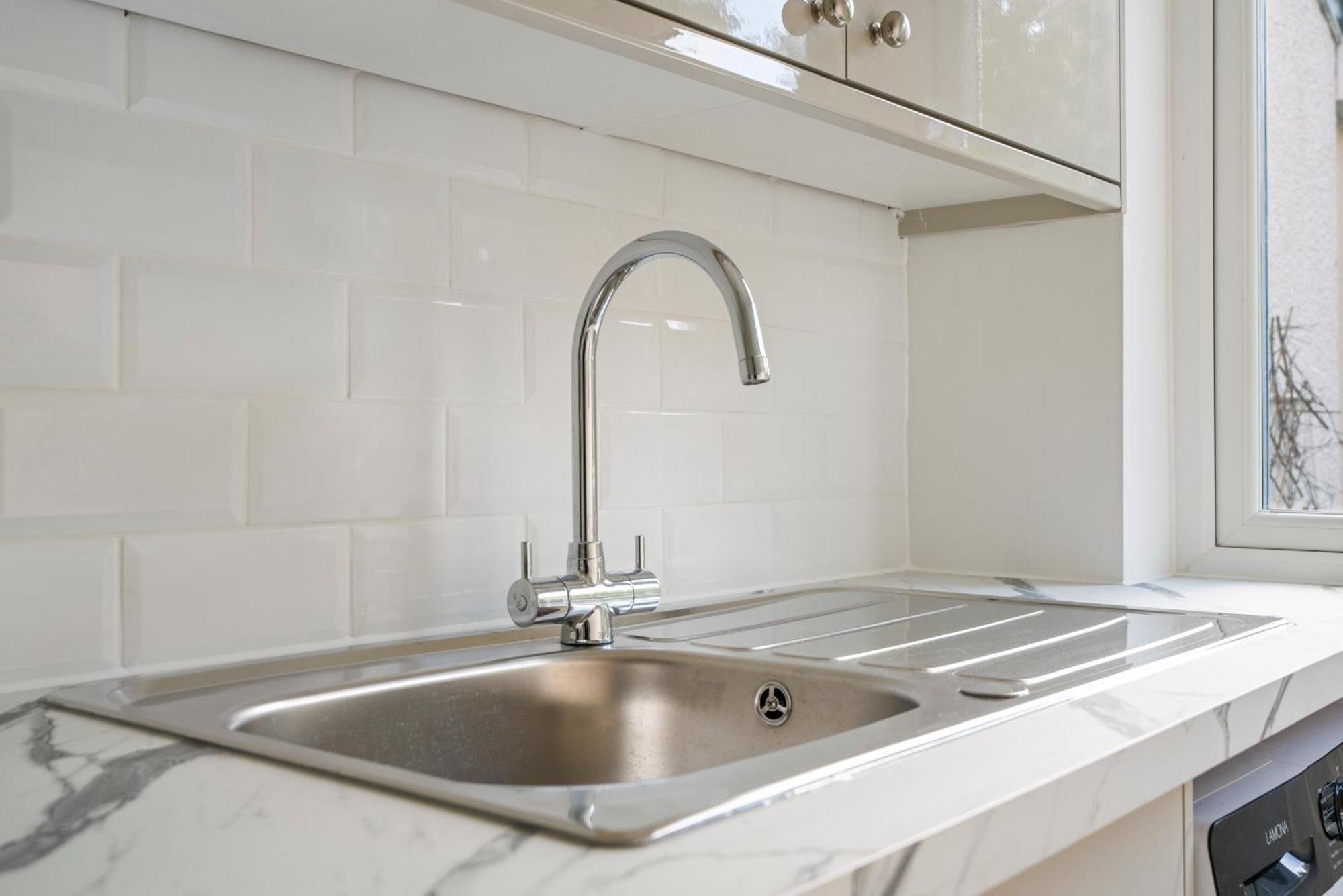 Appartamento 2 Bed Luxury Parking And Garden - Close To Heathrow *